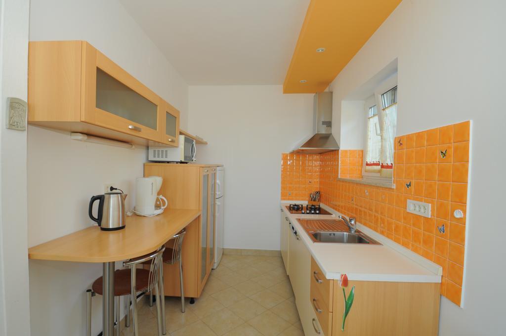 Apartment Kisic 3 Icici Luaran gambar